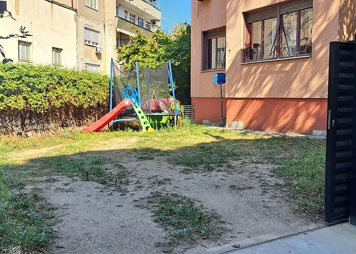 Deja Free Parking * Belgrado